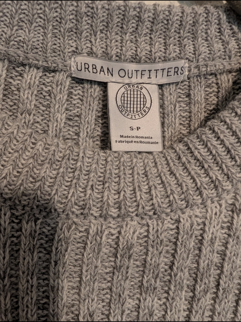 Urban Outfitters Light Gray Cotton Ribbed Cropped Sweater Size Small S Cozy - Picture 3 of 4
